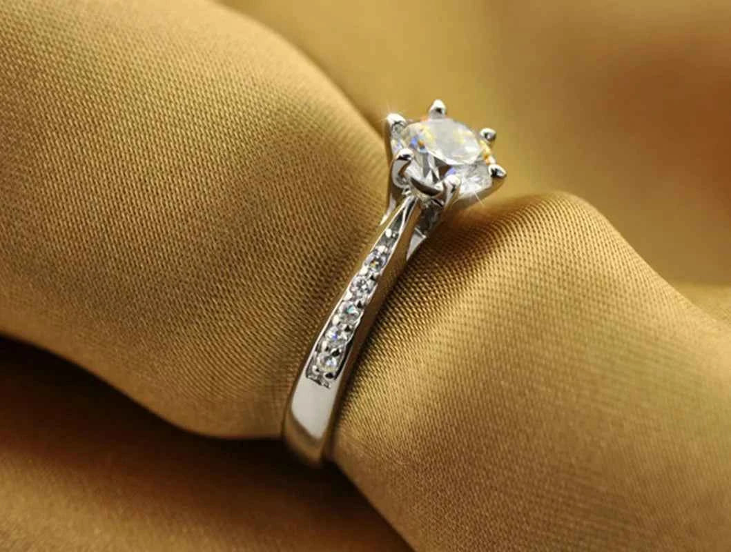 Luxury 925 Sterling Silver Six-Prong Engagement Ring for Women – Brilliant Simulated Diamond