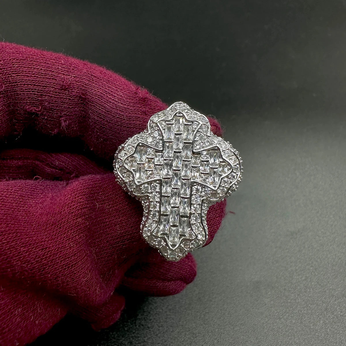 Cross Finger Ring Iced Out 5AAAAA Zircon Prong Fashion Luxulry Men Hip Hop Jewelry for Gift
