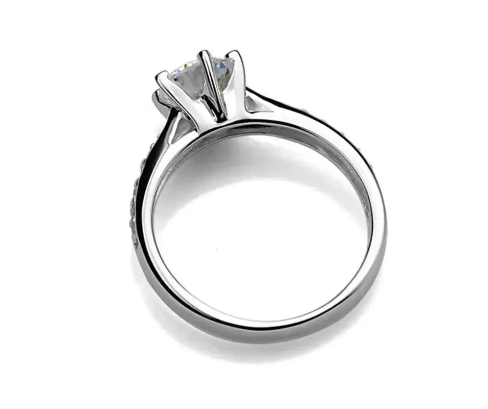 925 sterling silver engagement ring – detail of six-prong crown setting